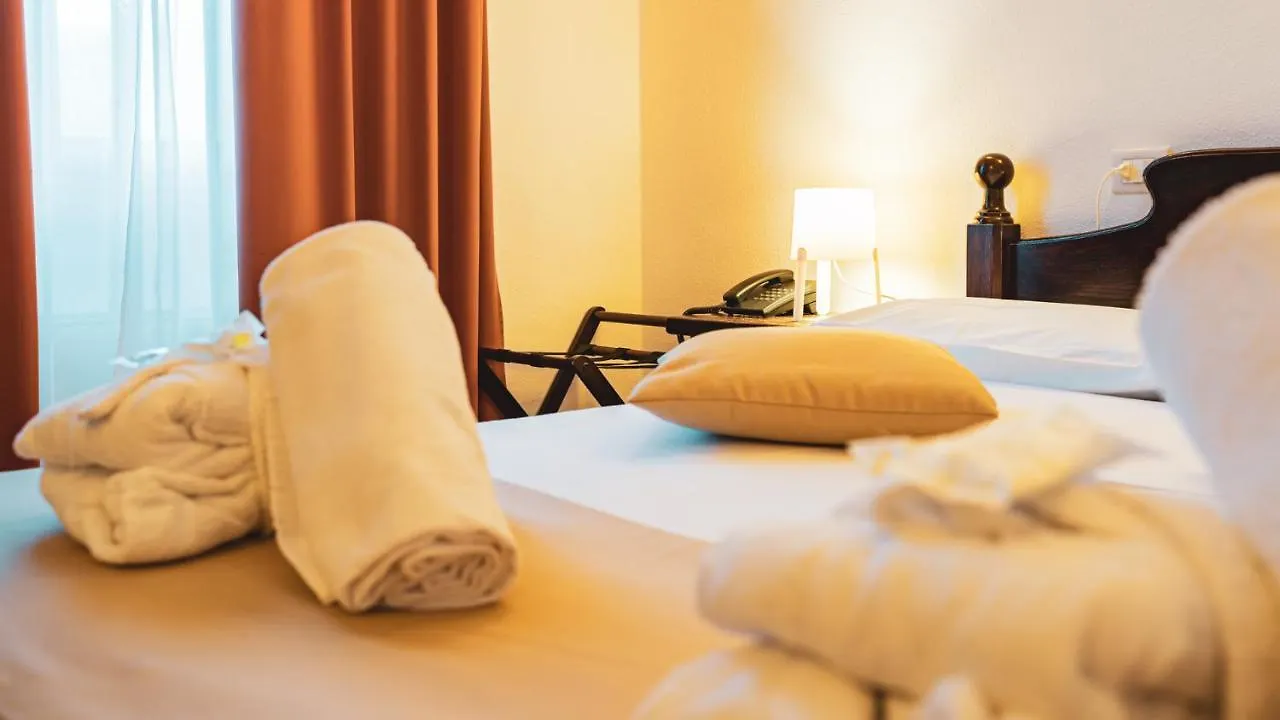 Hotel Terme Di Casteldoria contacts
